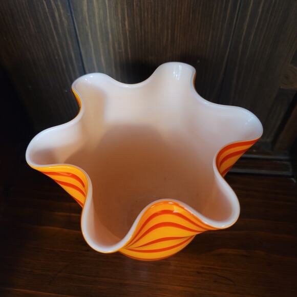 Vintage Art Glass Ruffled Handkerchief Vase Orange & Red Stripe - Picture 3 of 7